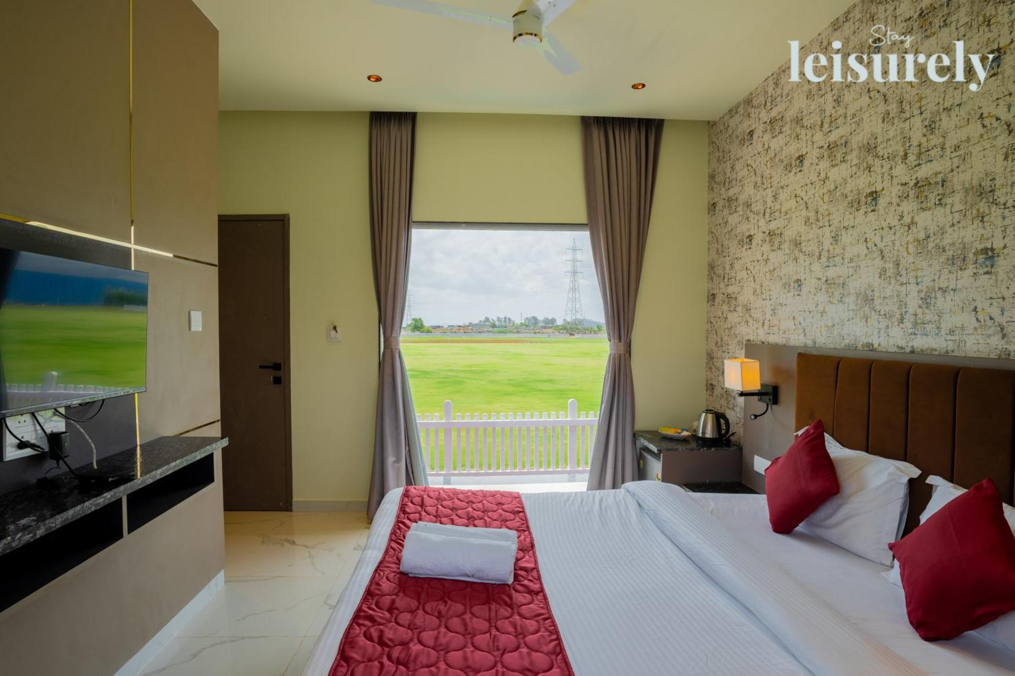 Stay Leisurely - Pavilion By The Hills, Lonavala - Stadium View Rooms エクステリア 写真