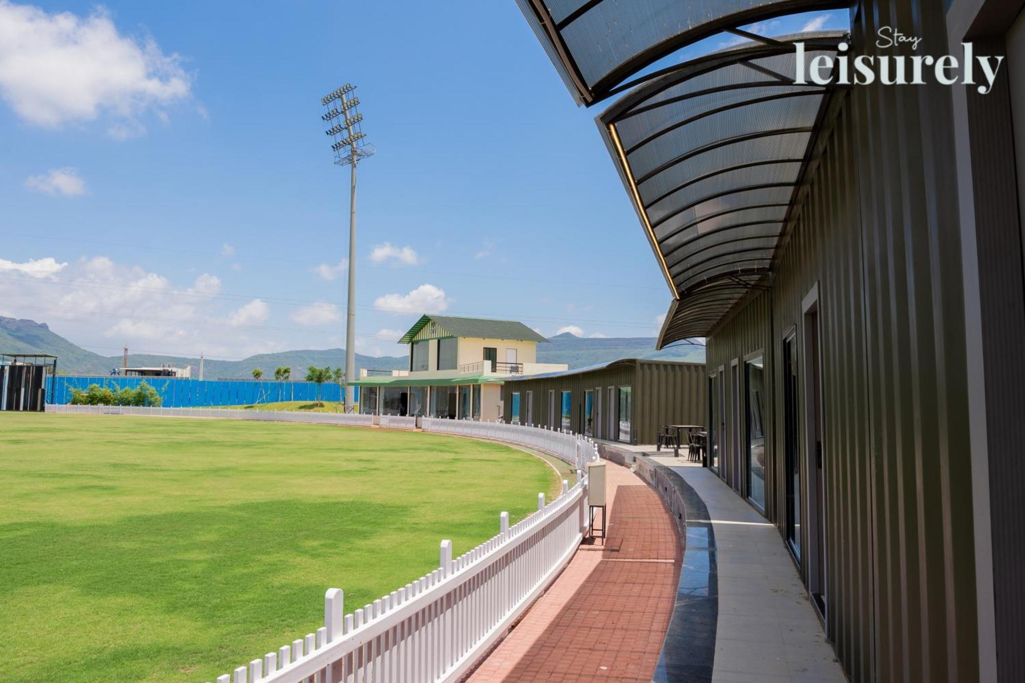 Stay Leisurely - Pavilion By The Hills, Lonavala - Stadium View Rooms エクステリア 写真